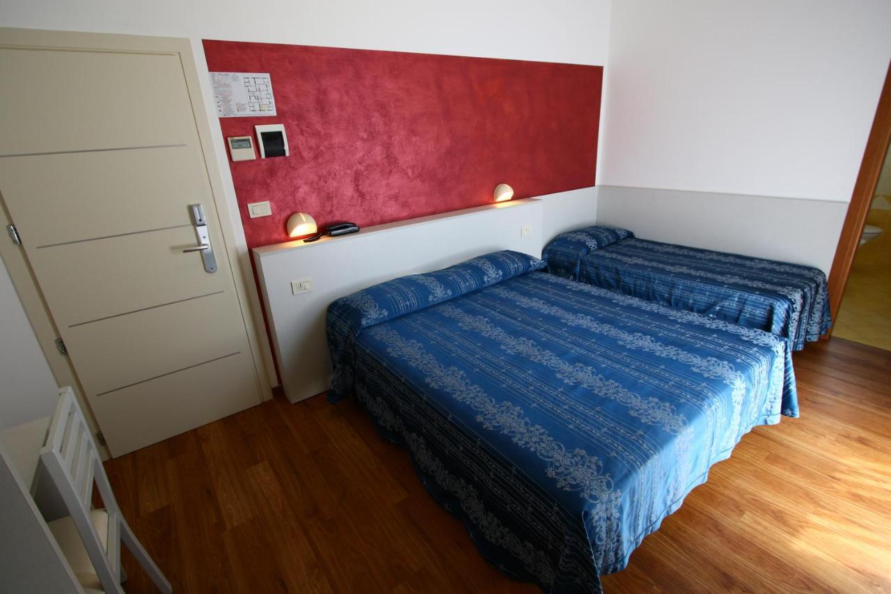 Hotel Arena Ρίμινι Εξωτερικό φωτογραφία