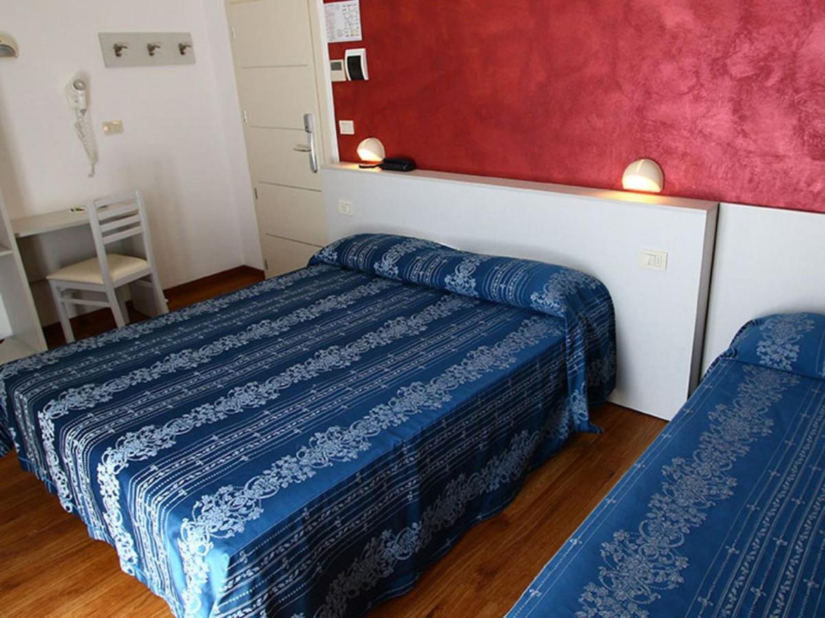 Hotel Arena Ρίμινι Εξωτερικό φωτογραφία